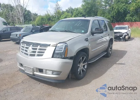 2007 Cadillac Escalade Standard z USA, uszkodzony, nr VIN 1GYFK63877R271520